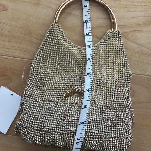 Crystal Ruffle - Picture 7 of 8